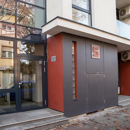 Dream Apartman 3 With Free Parking Gyor Bagian luar foto