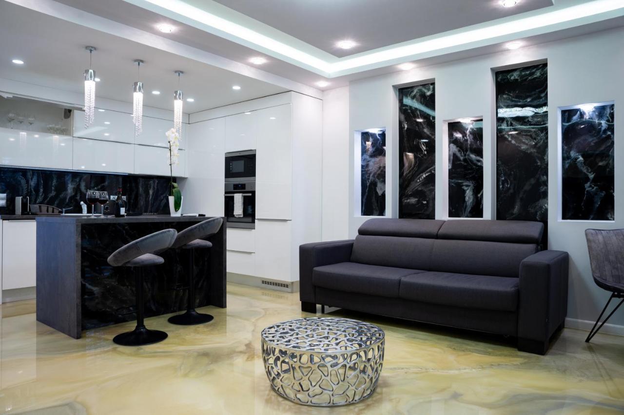 Dream Apartman 3 With Free Parking Gyor Bagian luar foto