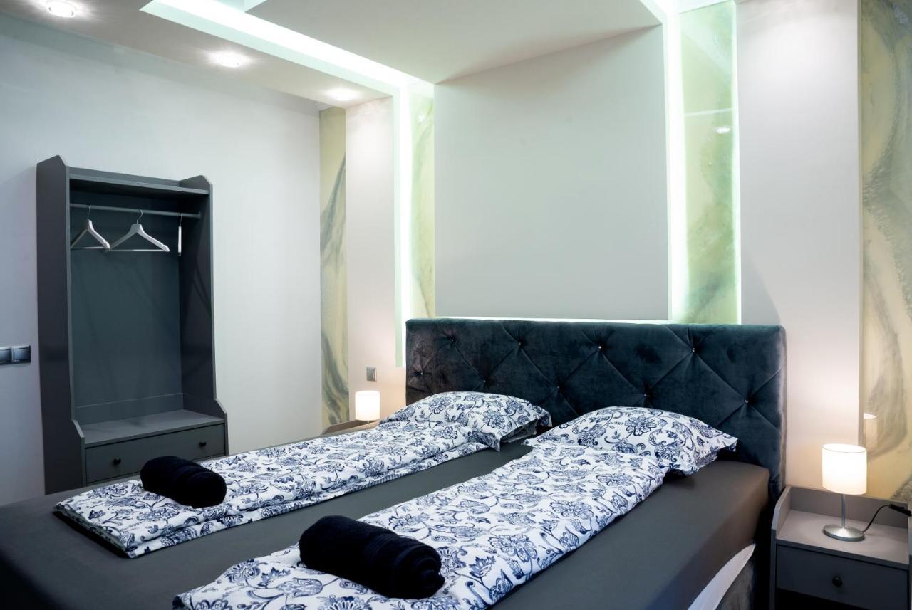 Dream Apartman 3 With Free Parking Gyor Bagian luar foto